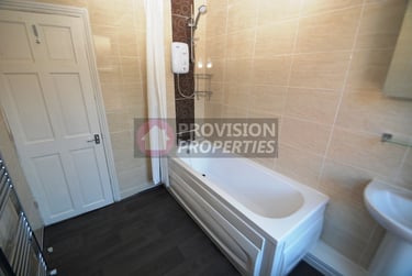 2 bed house, Thornville Terrace, Hyde Park, Leeds, LS61JT - Image 2