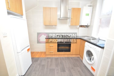 2 bed house, Thornville Terrace, Hyde Park, Leeds, LS61JT - Image 5