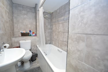 6 bed house, Manor Drive, Hyde Park, Leeds, LS61DD - Image 10