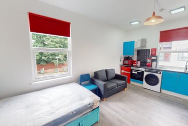 1 bed studio, Cardigan Road, Burley, Leeds, LS61QL - Image 2