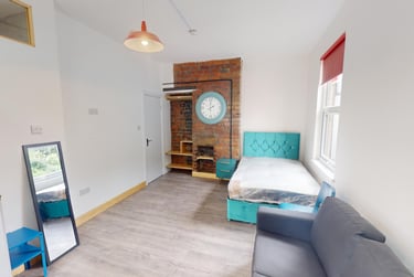 1 bed studio, Cardigan Road, Burley, Leeds, LS61QL - Image 3