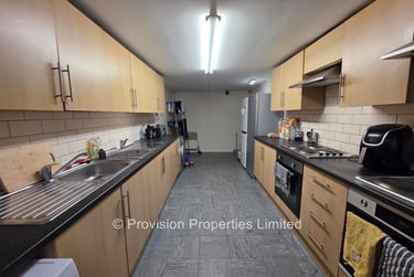 8 bed house, Ash Grove, Hyde Park, Leeds, LS61AY - Image 5