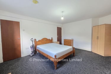 1 bed flat, Back Providence Avenue, Rampart Road, Leeds, LS62FN - Image 6