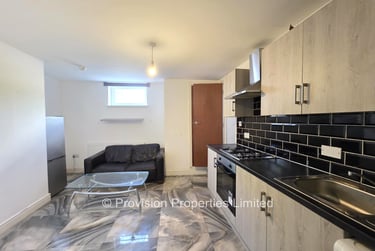 1 bed flat, Back Providence Avenue, Rampart Road, Leeds, LS62FN - Image 5