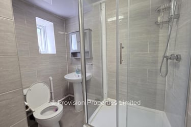 1 bed flat, Back Providence Avenue, Rampart Road, Leeds, LS62FN - Image 2