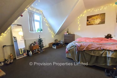 7 bed house, Chestnut Avenue, Hyde Park, Leeds, LS61AZ - Image 3