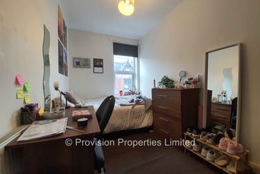 7 bed house, Chestnut Avenue, Hyde Park, Leeds, LS61AZ - Image 4