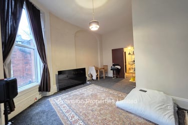 1 bed flat, Moorland Road, Hyde Park, Leeds, LS61AL - Image 2