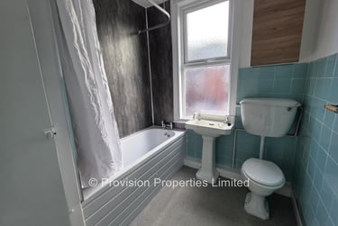 2 bed house, Harold View, Hyde Park, Leeds, LS61PP - Image 5