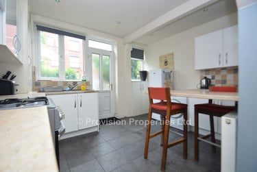 2 bed house, Manor Avenue, Headingley, Leeds, LS61BY - Image 2