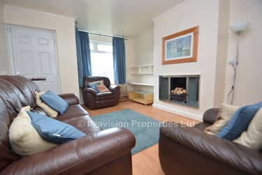 2 bed house, Manor Avenue, Headingley, Leeds, LS61BY - Image 1