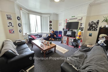 8 bed house, Cardigan Road, Headingley, Leeds, LS63BJ - Image 1