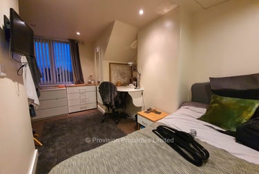 5 bed house, Royal Park Grove, Hyde Park, Leeds, LS61HQ - Image 2