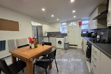 6 bed house, Cardigan Lane, Burley, Leeds, LS42LN - Image 9