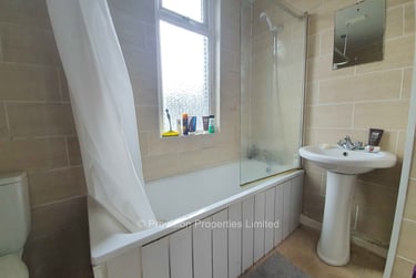 4 bed house, Walmsley Road, Burley, Leeds, LS61NG - Image 7