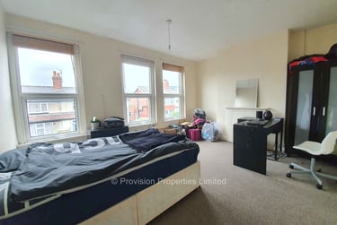 4 bed house, Walmsley Road, Burley, Leeds, LS61NG - Image 3