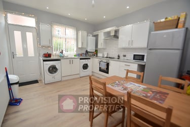 3 bed house, Hessle Terrace, Hyde Park, Leeds, LS61EQ - Image 3