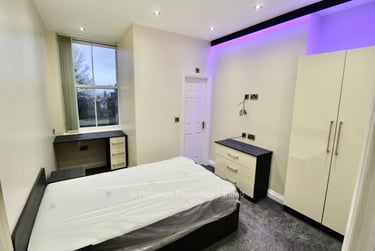 2 bed flat, Ashwood Terrace, Hyde Park, Leeds, LS62EH - Image 2