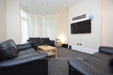 10 bed house, Kirkstall Lane, Headingley, Leeds, LS63DP - Image 1