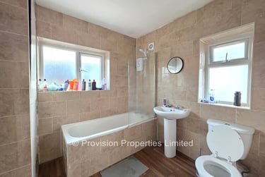 4 bed house, Dennistead Crescent, Headingley, Leeds, LS63PU - Image 2