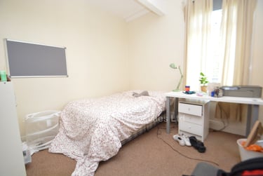 8 bed house, Ash Grove, Hyde Park, Leeds, LS61AX - Image 5