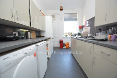 8 bed house, Ash Grove, Hyde Park, Leeds, LS61AX - Image 10