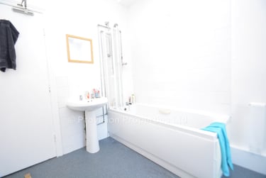 8 bed house, Ash Grove, Hyde Park, Leeds, LS61AX - Image 8