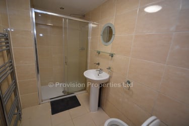 6 bed house, Ebor Place, Hyde Park, Leeds, LS61NR - Image 10