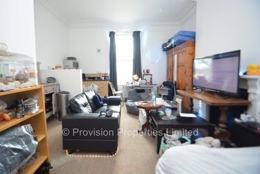 1 bed flat, Moorland Road, Hyde Park, Leeds, LS61AL - Image 1
