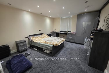 4 bed flat, Cliff Road, Rampart Road, Leeds, LS62EX - Image 3