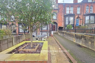 1 bed flat, St Johns Terrace, Hyde Park, Leeds, LS31DY - Image 3