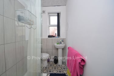 4 bed house, Beamsley Mount, Burley, Leeds, LS61LR - Image 4