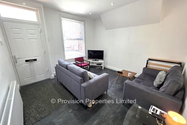 4 bed house, Beamsley Mount, Burley, Leeds, LS61LR - Image 1
