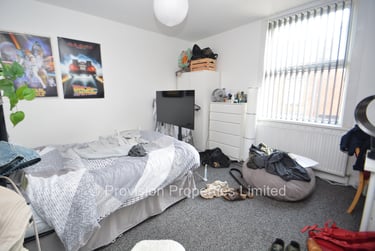 4 bed house, Beamsley Mount, Burley, Leeds, LS61LR - Image 3