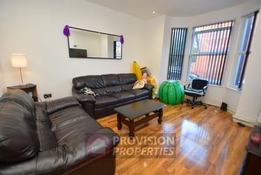 5 bed house, Cliff Mount Terrace, Rampart Road, Leeds, LS62HR - Image 1