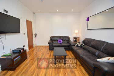 5 bed house, Cliff Mount Terrace, Rampart Road, Leeds, LS62HR - Image 3