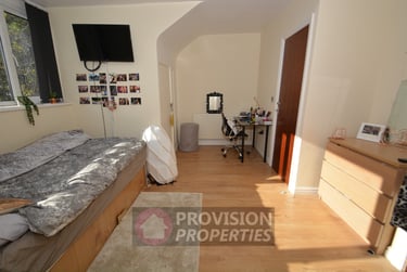 5 bed house, Cliff Mount Terrace, Rampart Road, Leeds, LS62HR - Image 8