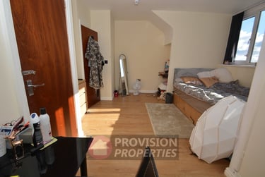 5 bed house, Cliff Mount Terrace, Rampart Road, Leeds, LS62HR - Image 7