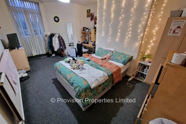 3 bed flat, Cardigan Road, Headingley, Leeds, LS63BJ - Image 2