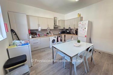 6 bed house, Norwood Place, Hyde Park, Leeds, LS61DY - Image 5