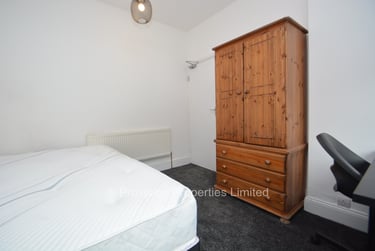 4 bed house, Park View Road, Burley, Leeds, LS42LG - Image 3