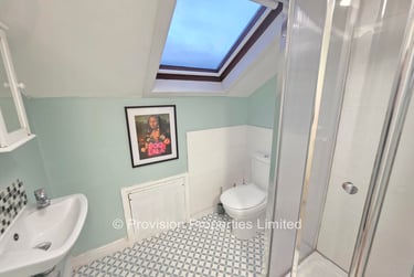 8 bed house, Delph Lane, Rampart Road, Leeds, LS62HQ - Image 2