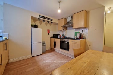 5 bed house, Hessle View, Hyde Park, Leeds, LS61ER - Image 8
