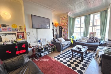 6 bed house, Richmond Mount, Hyde Park, Leeds, LS61DG - Image 1