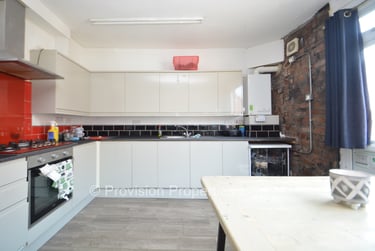 8 bed house, Manor Drive, Hyde Park, Leeds, LS61DD - Image 4