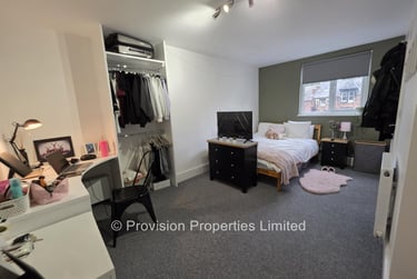 4 bed flat, Kelso Road, Woodhouse, Leeds, LS29PR - Image 2