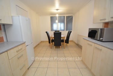 3 bed house, Kendal Lane, Woodhouse, Leeds, LS31AS - Image 6