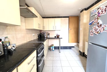 2 bed house, Beechwood View, Burley, Leeds, LS42LP - Image 5