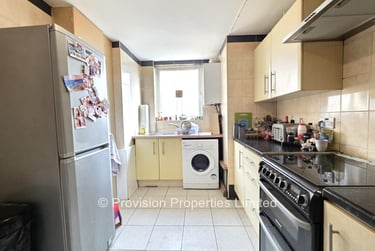 2 bed house, Beechwood View, Burley, Leeds, LS42LP - Image 4