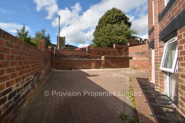 2 bed house, Hill Top Street, Hyde Park, Leeds, LS61NW - Image 13